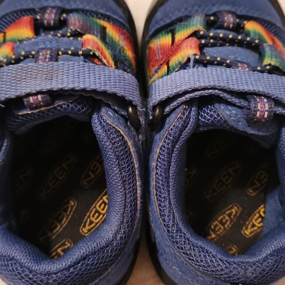 Keen Toddler Blue and Rainbow Sandals Size 7 - Picture 6 of 10